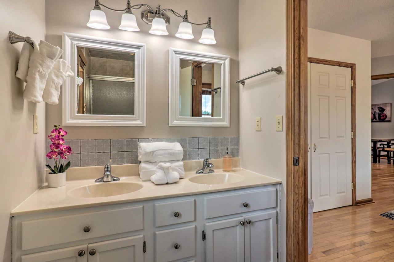 Charming Mills River Home With Porch And Yard! Zewnętrze zdjęcie