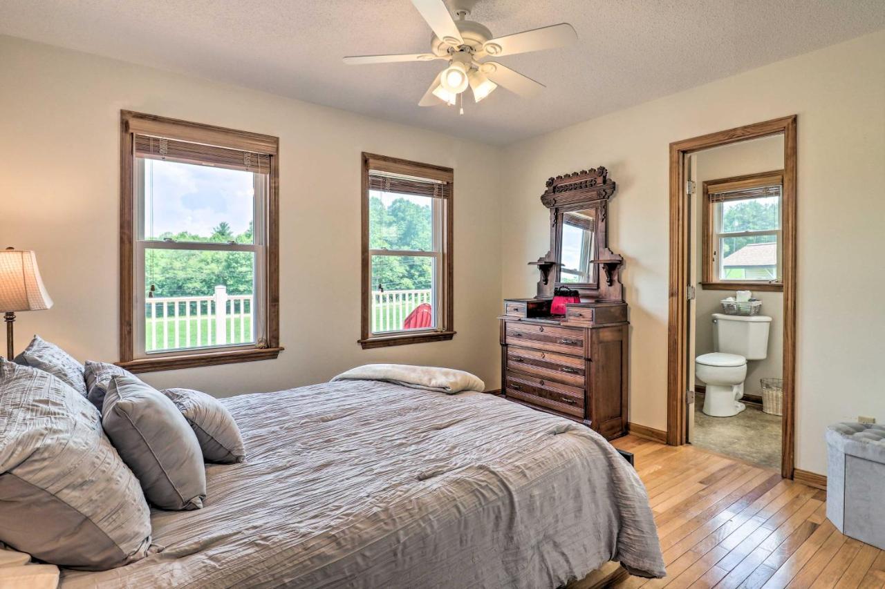 Charming Mills River Home With Porch And Yard! Zewnętrze zdjęcie