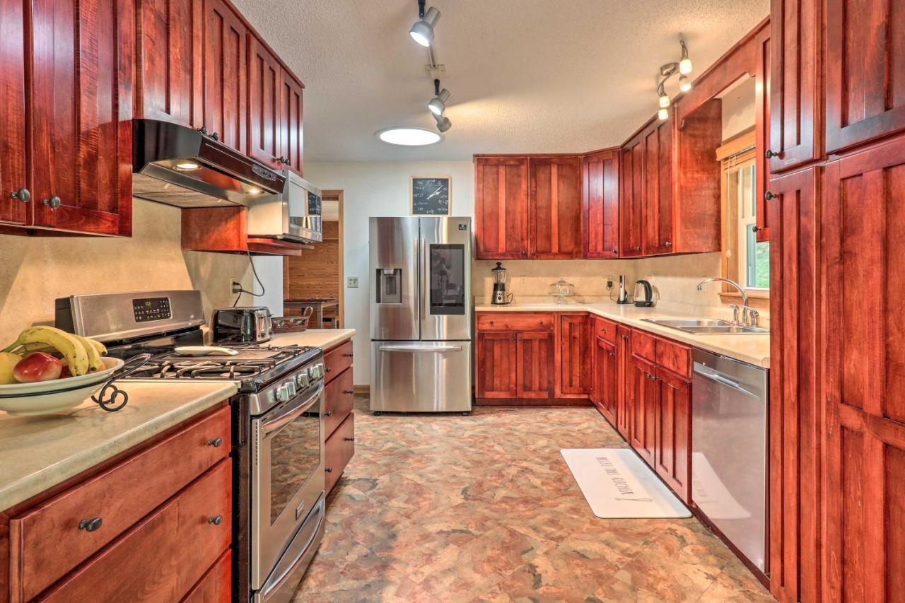 Charming Mills River Home With Porch And Yard! Zewnętrze zdjęcie